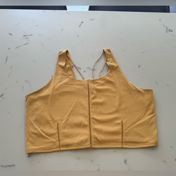 Nike Yoga Luxe Cropped Tank - Picture 4 of 9